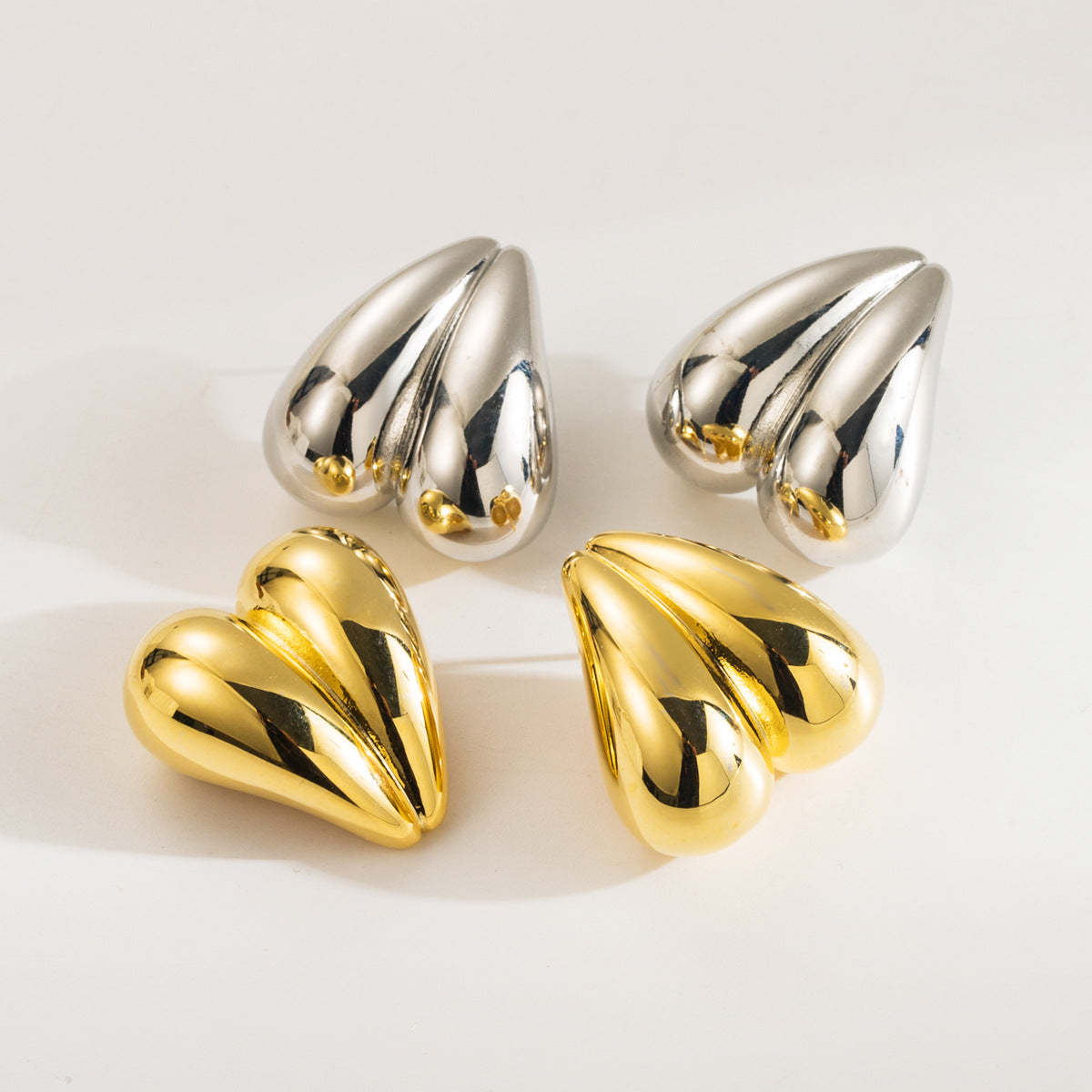 Wholesale Chubby Fashion Heart Shape Earrings